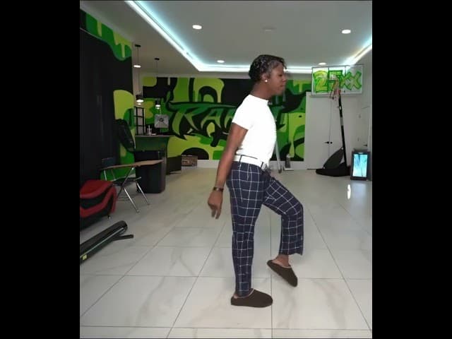 Streamers TRYING THE Michael Jackson Moonwalk 😂 #shorts