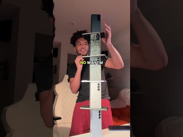 No foldables where harmed… severely #c#carterpcstech #iphone #android #foldable