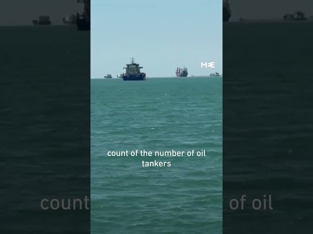 Journalist films congestion of ships at Strait of Hormuz
